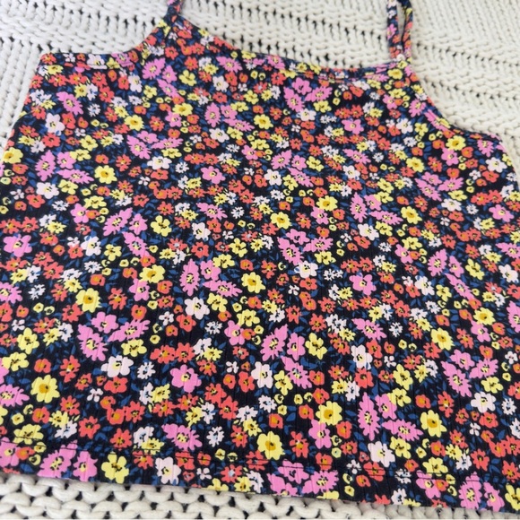 NWOT Old Navy Colorful Floral Patterned Girl's Top Large 10-12 - Picture 2 of 4